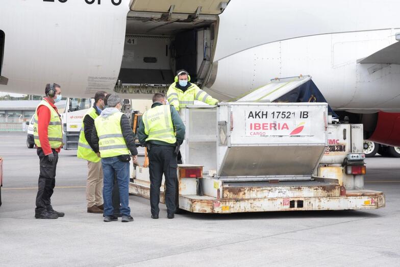 Llegada remesa de vacunas Tenerife Norte