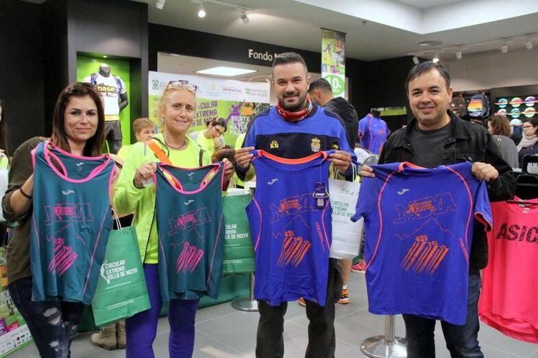 ENTREGA DORSALES VI CIRCULAR EXTREMA VILLA DE MOYA 2