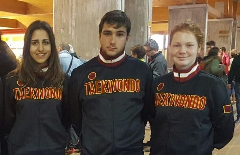 SALVA, SHEILA y  KIOVA