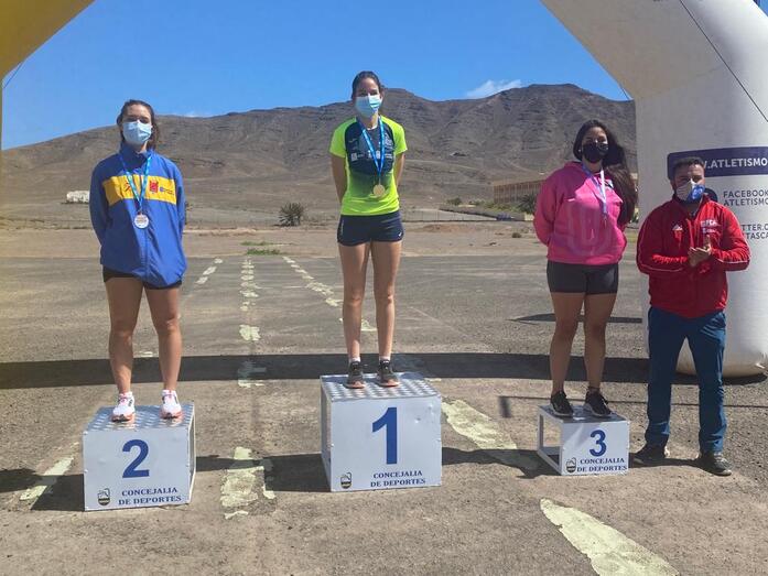 01Lluvia de metales en el Campeonato de Canarias de lanzamientos largos 1