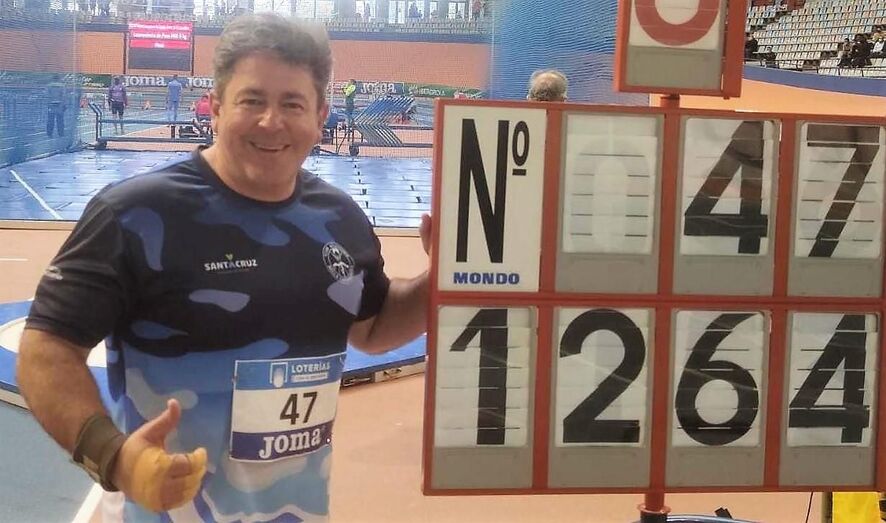 JUAN LUIS BACALLADO ALONSO oro en lanzamiento de peso