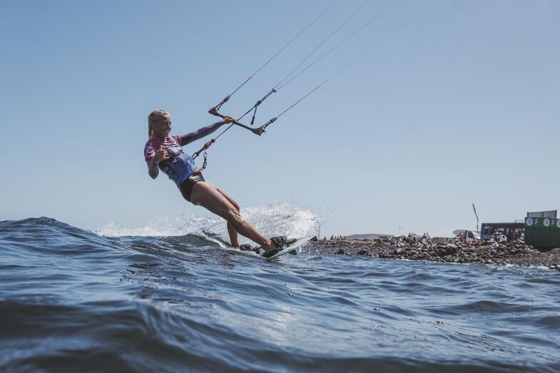 La grancanaria Lorena Schamann llegó a la final de Big Air con unos saltos muy altos y con su truco estrellaone foot