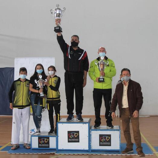 Recogida trofeo Julio Martinez