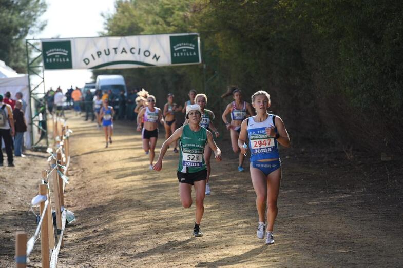 Johana Ardel en el cross de Itálica (Sevilla)