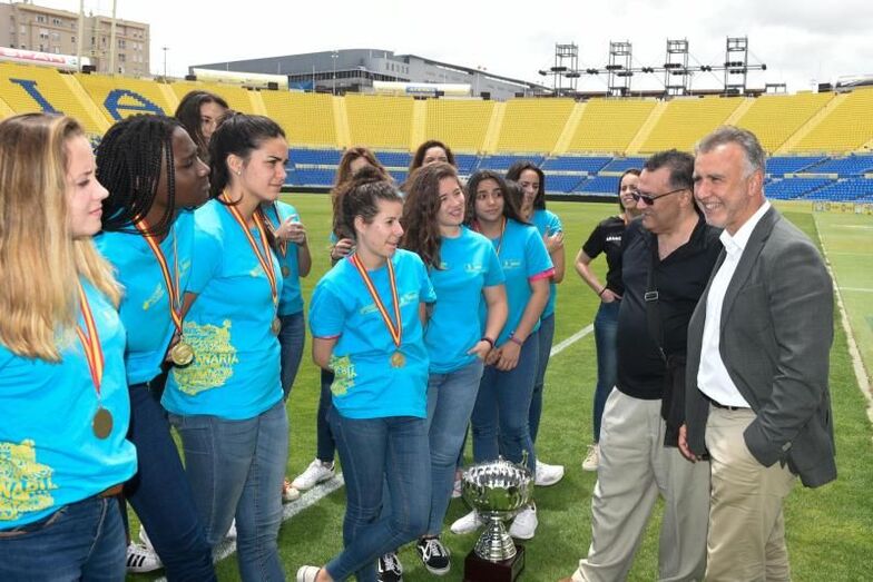 180507 deportes volley 04