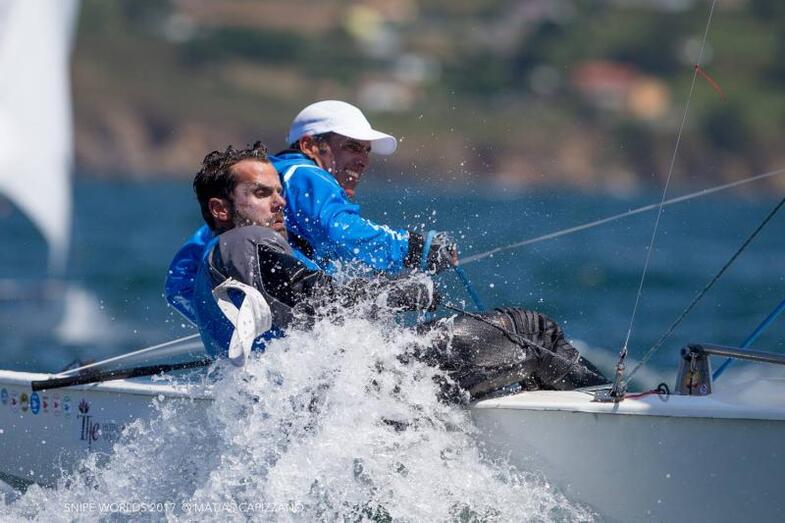 N EL AGUAGUSTAVO Y RAFAEL DEL CASTILLO E