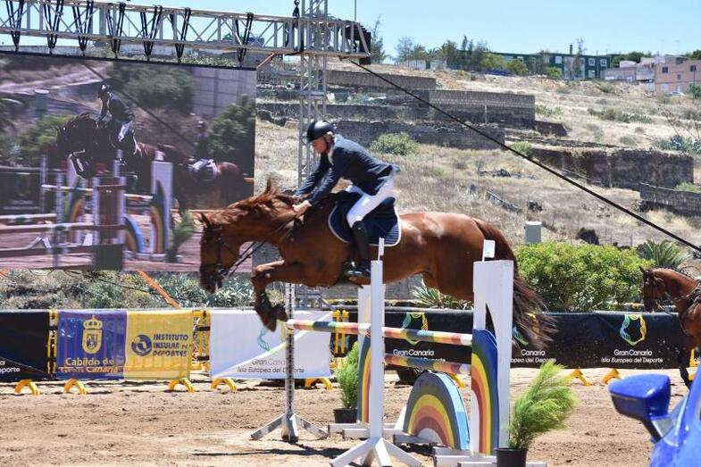 Luis Astolfi con Cerbero 