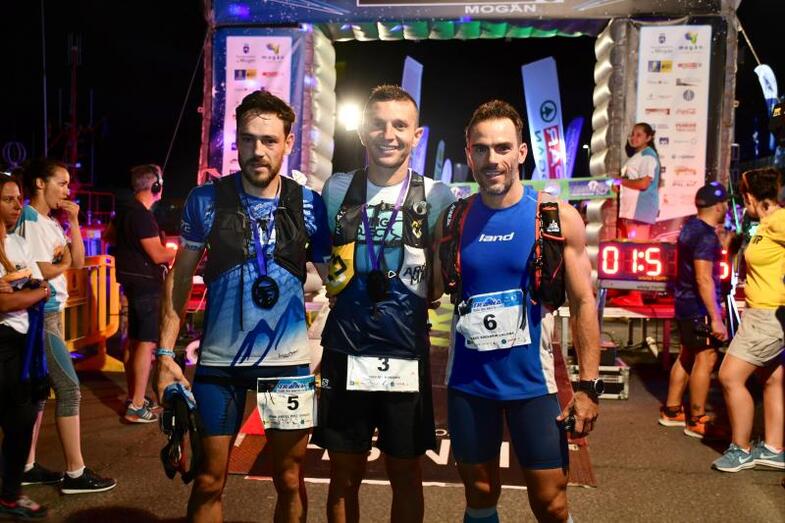 Tres primeros clasificados de la maraton de 42 km