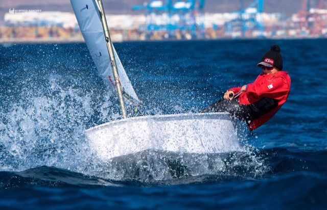 aecio regatistas entrenando