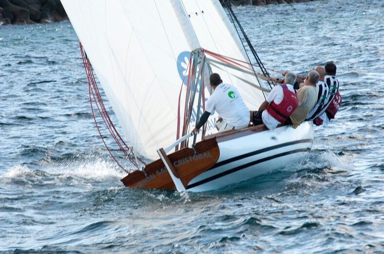 Regatistas en el Bote Unión San Cristóbal