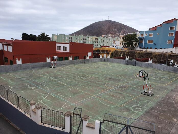Cancha junto al albergue San Fernando