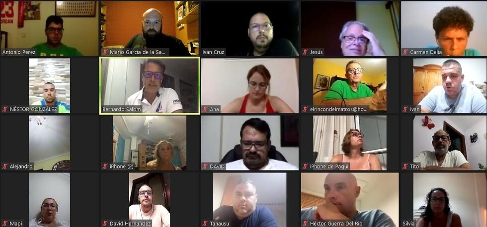 reunion botes aplaza 1