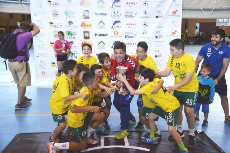 balonmanogaldarENTREGA DE COPA