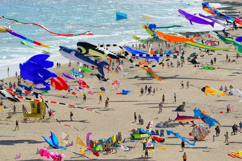 FOTOS INAUGURACIÓN FESTIVAL DE COMETAS CORRALEJO mpg 10112022 2