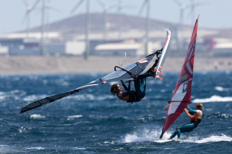 Las Moreno Twins se disputan la final del Mundial de Windsurf