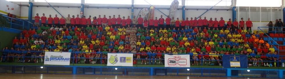 Todos los participentes Junto al Concejal de Deportes de Telde y el Presidnete d ela Federacion