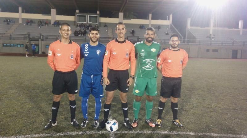 Trio arbitral y capitanes 16 12 2016