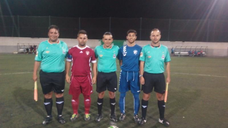 Trió arbitral y capitanes 9 9 2016