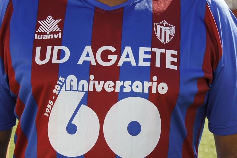 60añosudagaetecamiseta