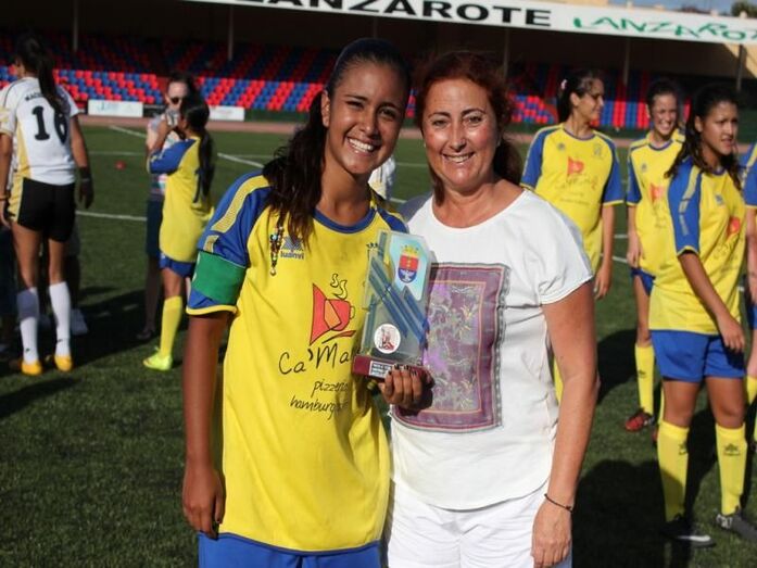 FUTBOL FEMENINO 10