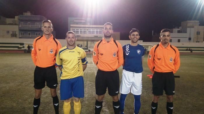 Trio arbitral y capitanes 11 3 2016