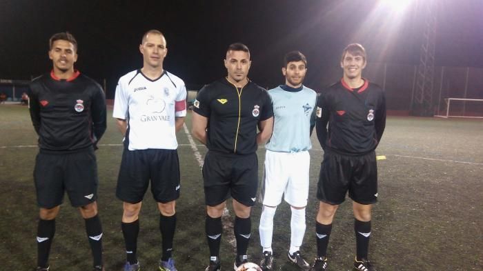 Trió arbitral y capitanes 5 2 2016