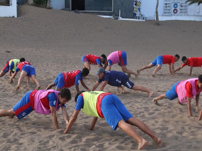 ENTRENAMIENTO PLAYA UD LANZAROTE 4