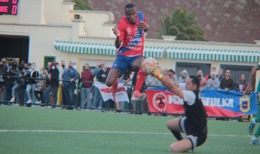 TERCERA. UNIÓN SUR YAIZA UD LANZAROTE 4
