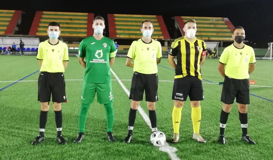 Trió arbitral y capitanes 26 11 2021