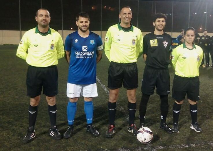 Trió arbitral y capitanes 16 2 2018