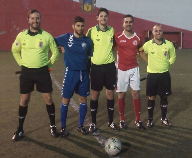 Trió arbitral y capitanes 18 5 2018