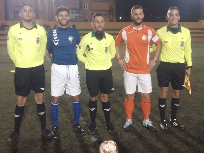 Trió arbitral y capitanes 7 12 20171