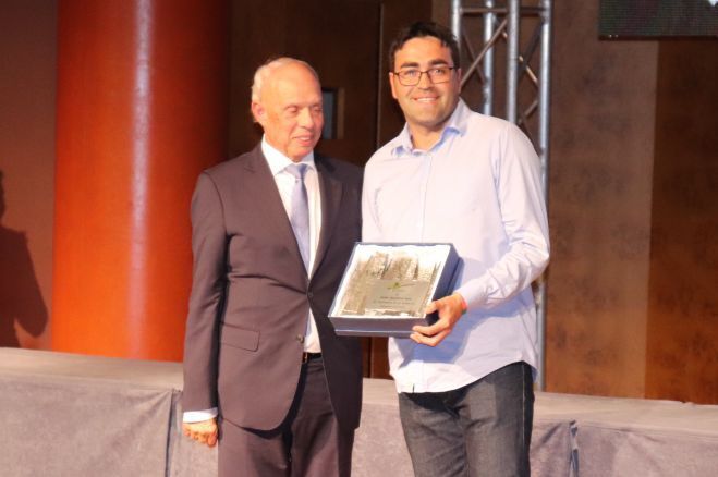 776ea0ff3c7ec4ba82e898c021ccc5 M