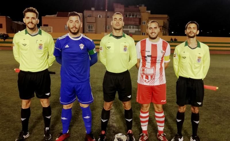 Capitanes y trió arbitral 15 2 2019