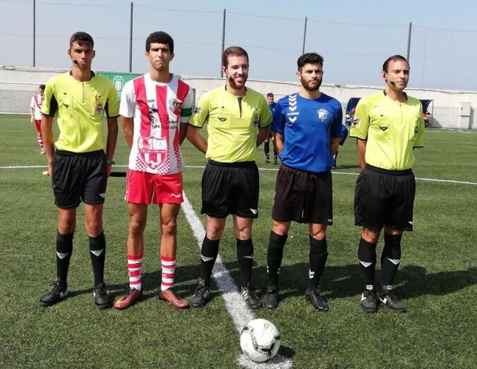 Trió arbitral y capitanes 7 10 2018