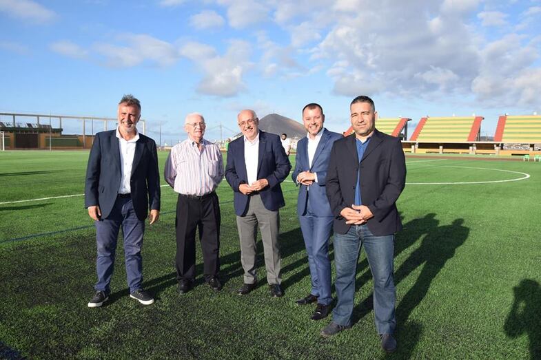 inaugurasanisidrocampocesped01