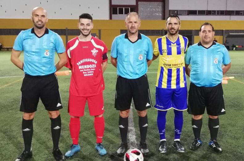 Capitanes y trió arbitral 11 10 2019