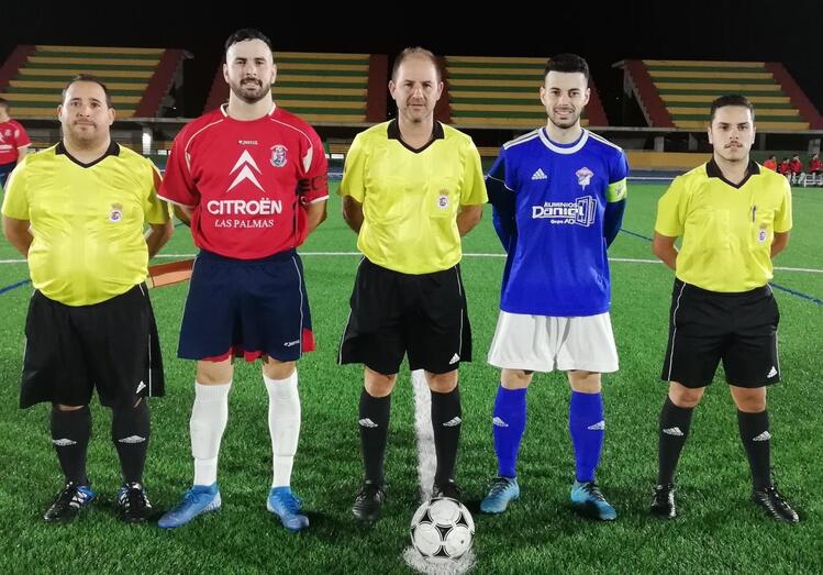 Capitanes y trió arbitral 22 11 2019