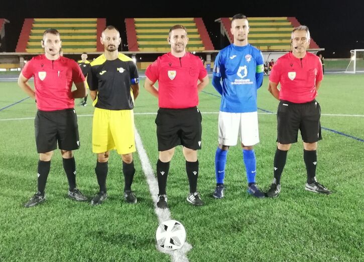 Trió arbitral y capitanes 18 11 2022
