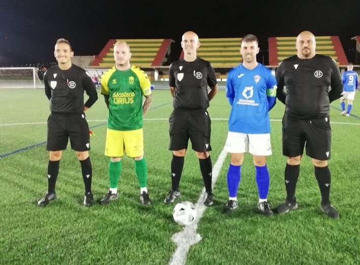 Trió arbitral y capitanes 8 11 2022