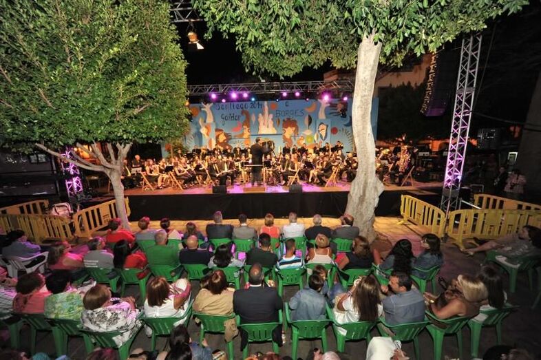 bandade musicadegaldarDSC 0205