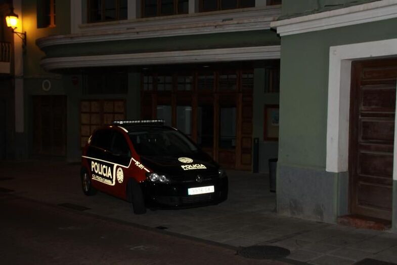 cochepoliciacanariaguaires