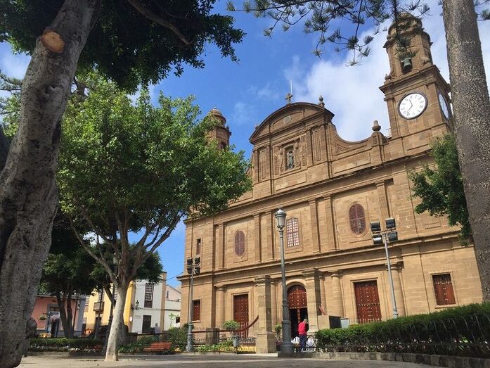 RELOJ iglesia