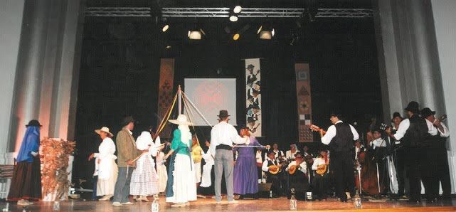 spectaculo30aC3B1osJulio20003