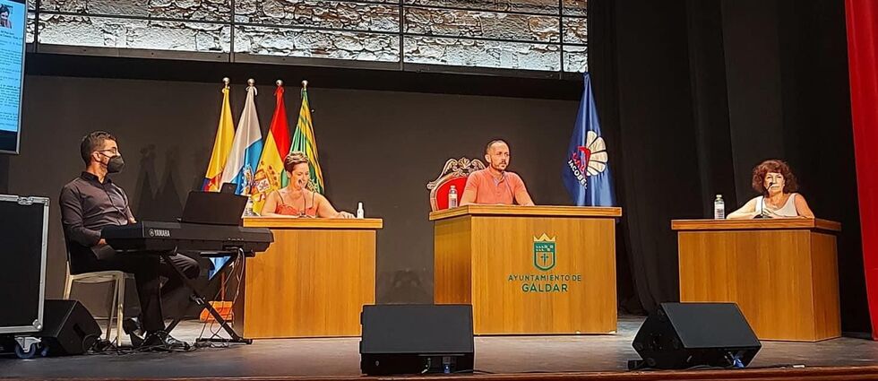 FOTO PRESENTACIÓN OFICIAL LIBRO