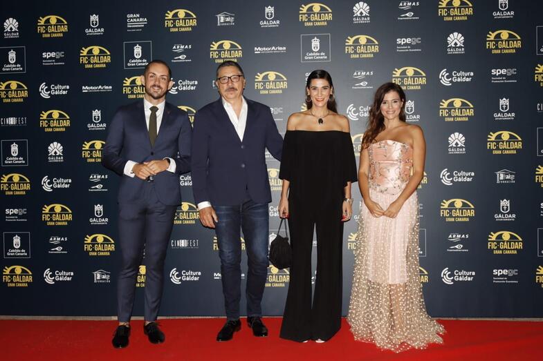 Julio Mateo Carlos Bardem Cecilia Gessa y Ruth Armas en el photocall de la Gala de Clausura del FIC Gáldar 