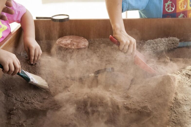 Imagen de uno de los talleres de La arqueología en tus manos