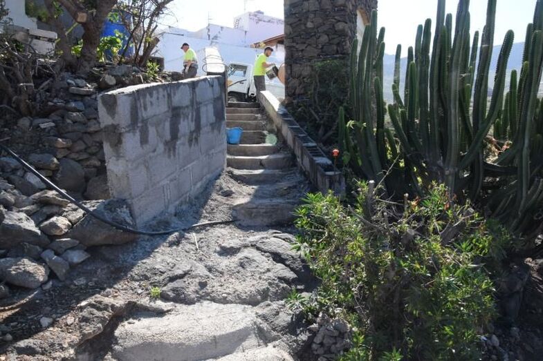 arreglo acceso piso firme