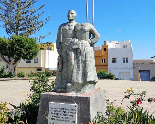 estatua 2