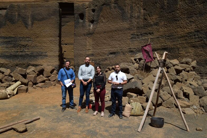 De izquierda a derecha Ayoze OShanahan Julio Mateo Valeria Guerra y Ulises Miranda en la Cantera de Santiago